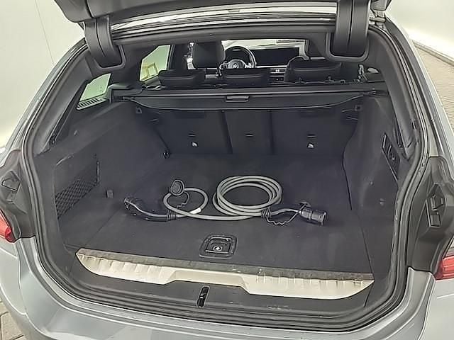 Occasion BMW 320e M Sport 2024 Grijs (metallic) Stationwagen