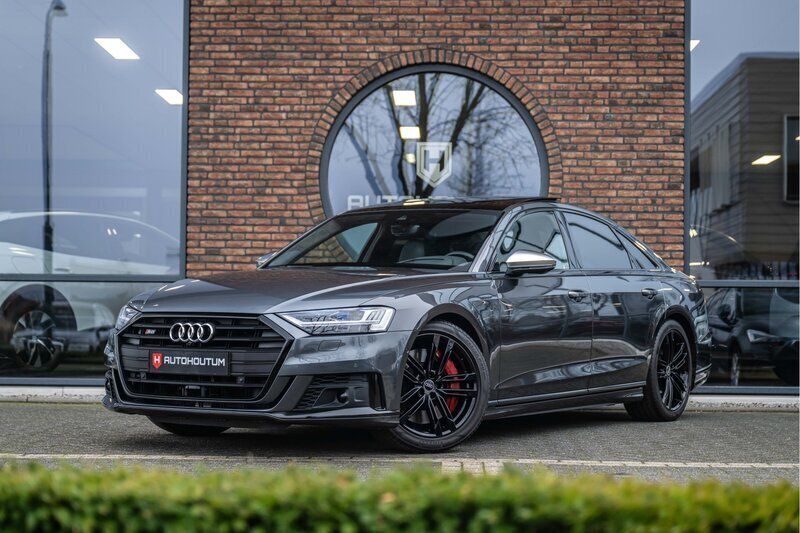 Grijs Gebruikt 2021 Audi S8 Sedan | € 99.995 - Afbeelding 1/4