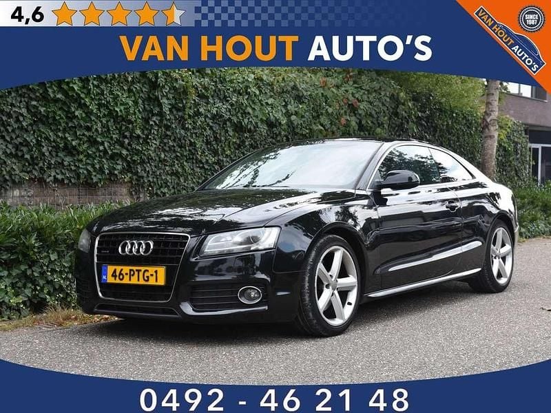 Zwart, metallic lak Gebruikt 2011 Audi A5 Proline Coupé | € 7.950 (Goede deal) - Afbeelding 1/4