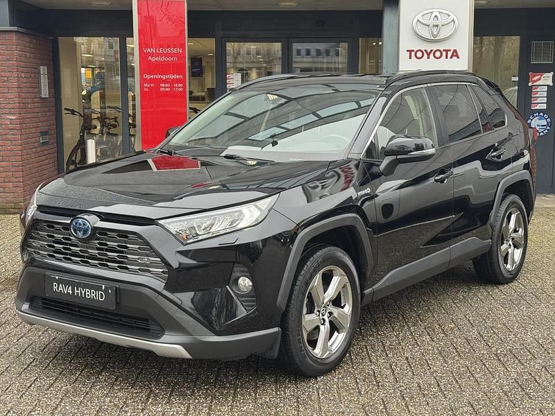 Zwart Occasion 2020 Toyota RAV4 Hybrid SUV | € 32.499 (Eerlijke prijs) - Afbeelding 1/4
