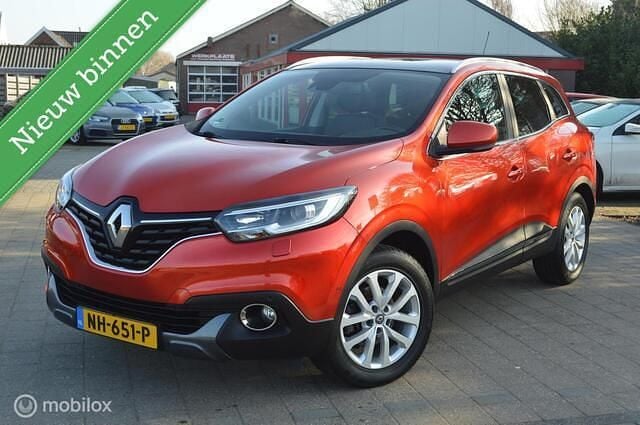 Rood Occasion 2016 Renault Kadjar Intens SUV | € 12.950 (Eerlijke prijs) - Afbeelding 1/4