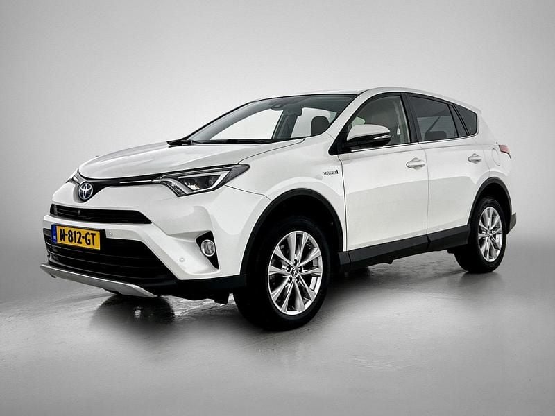 Wit parelmoer Occasion 2017 Toyota RAV4 Executive SUV | € 22.945 (Eerlijke prijs) - Afbeelding 1/4