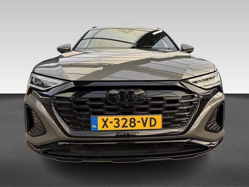 Occasion Audi Q8 e-tron Comfort 250 kW (340 PK) 2024 Grijs SUV