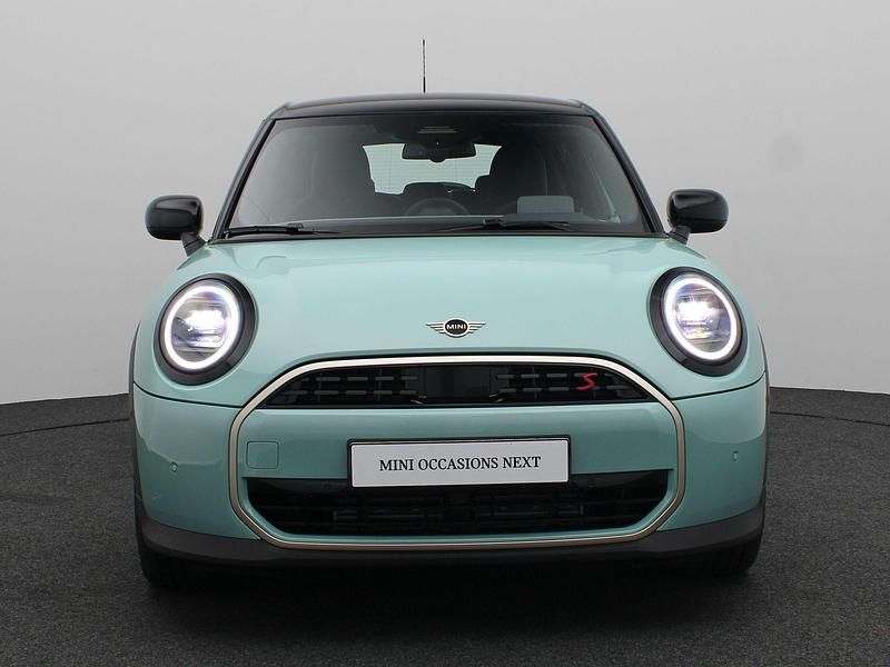 Occasion Mini Cooper S Favoured 204 PK (150 kW) 2025 Groen Hatchback