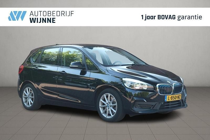 Zwart Gebruikt 2019 BMW 225 Active Tourer Executive MPV | € 18.950 (Goede deal) - Afbeelding 1/4