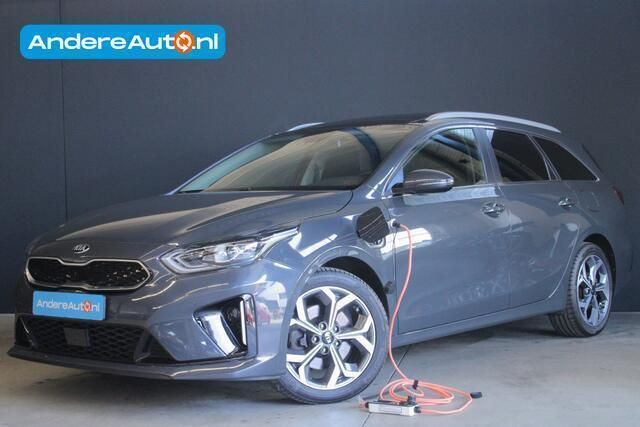 Grijs, metallic lak Gebruikt 2020 Kia Ceed Sportswagon Stationwagen | € 21.995 (Iets duurder) - Afbeelding 1/4