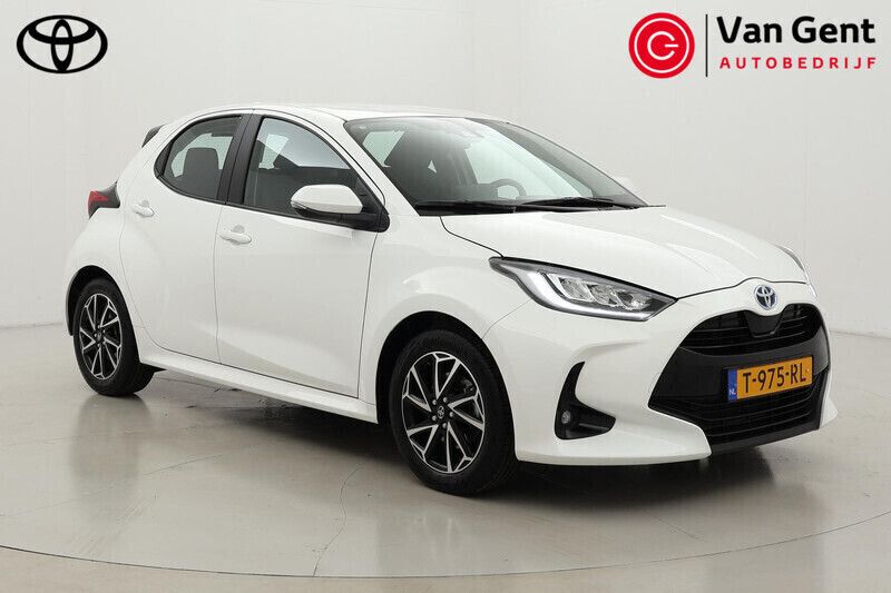 Wit Gebruikt 2023 Toyota Yaris Hybrid Hatchback | € 23.499 (Eerlijke prijs) - Afbeelding 1/4