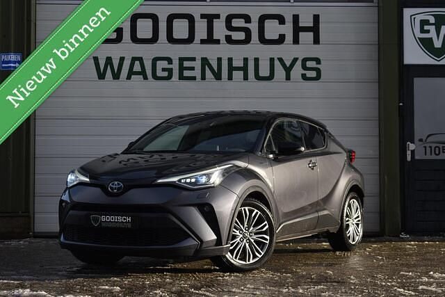 Grijs Occasion 2022 Toyota C-HR Executive SUV | € 19.790 (Goede deal) - Afbeelding 1/4