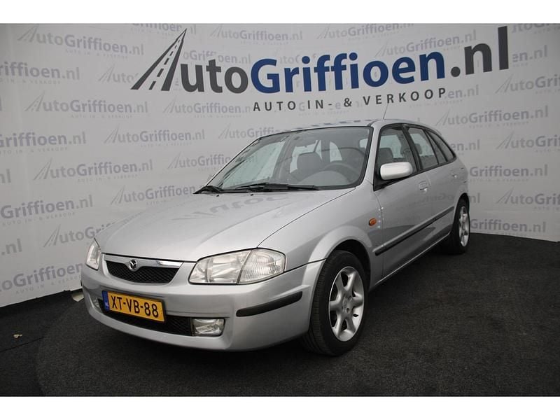 Grijs Gebruikt 1999 Mazda 323 Hatchback | € 1.690 (Iets duurder) - Afbeelding 1/4