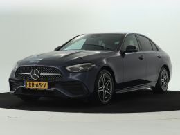 Donker sodalietblauw metaalkleur metallic Gebruikt 2023 Mercedes 300 AMG line Sedan | € 48.950 (Eerlijke prijs) - Afbeelding 1/4