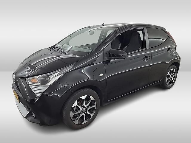 Occasion Toyota Aygo 74 PK (54 kW) 2020 Zwart Hatchback