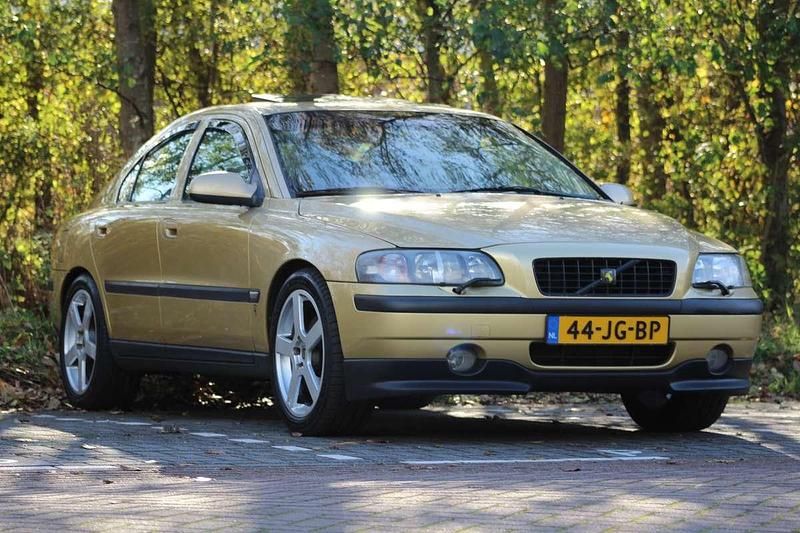 Occasion Volvo S60 250 PK (183 kW) 2002 Geel Sedan
