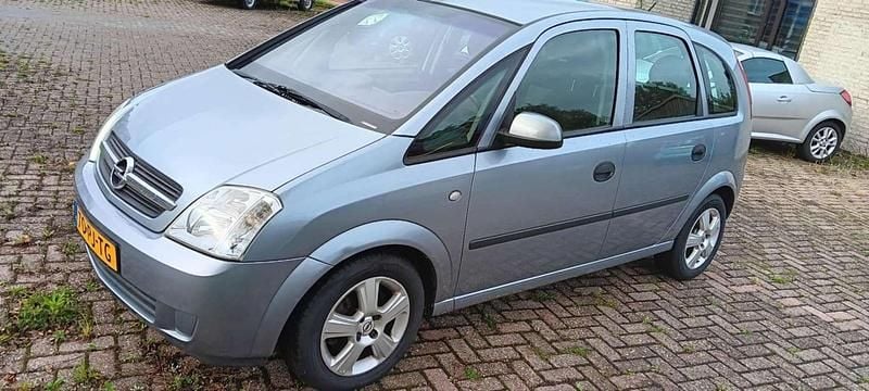 Grijs Gebruikt 2004 Opel Meriva MPV | € 899 (Goede deal) - Afbeelding 1/4