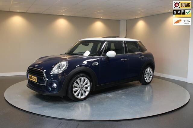 Blauw Gebruikt 2016 Mini Cooper Business Hatchback | € 15.940 (Super prijs) - Afbeelding 1/4