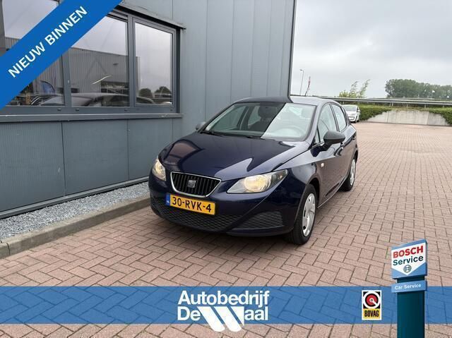 Blauw, metallic lak Gebruikt 2011 Seat Ibiza Reference Hatchback | € 5.500 (Eerlijke prijs) - Afbeelding 1/4