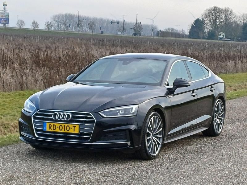 Occasion Audi A5 S-Line 150 PK (110 kW) 2018 Zwart Hatchback