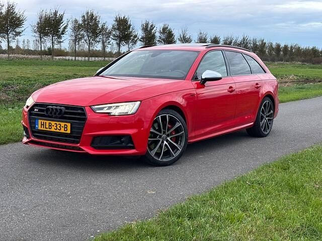 Rood Gebruikt 2018 Audi S4 Stationwagen | € 39.750 (Eerlijke prijs) - Afbeelding 1/4