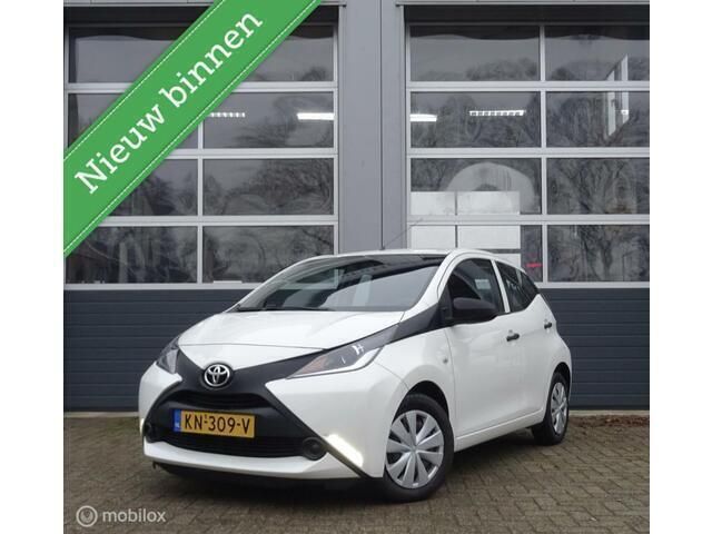 Wit Gebruikt 2016 Toyota Aygo Hatchback | € 6.999 (Eerlijke prijs) - Afbeelding 1/4