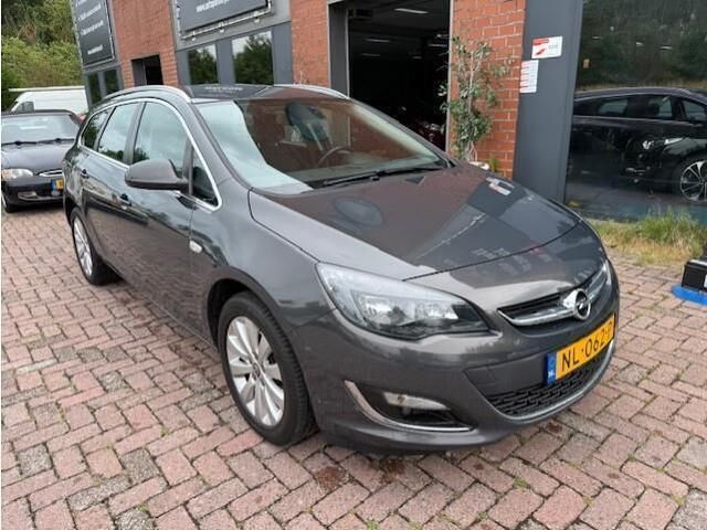 Grijs Gebruikt 2016 Opel Astra Edition Stationwagen | € 4.350 (Eerlijke prijs) - Afbeelding 1/4