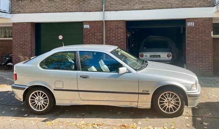 Gebruikt 1996 BMW 318 Compact Hatchback | € 2.650 - Afbeelding 1/4