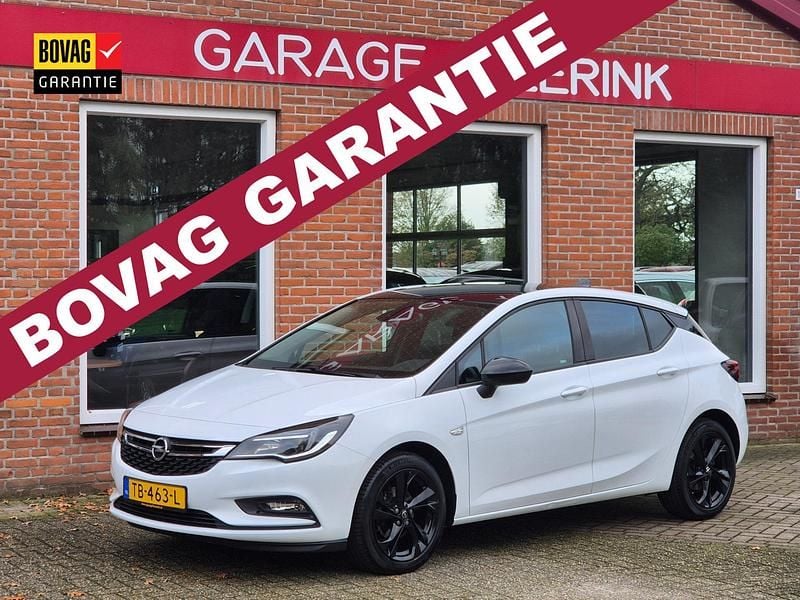 Wit Occasion 2018 Opel Astra Edition Hatchback | € 12.999 (Eerlijke prijs) - Afbeelding 1/4