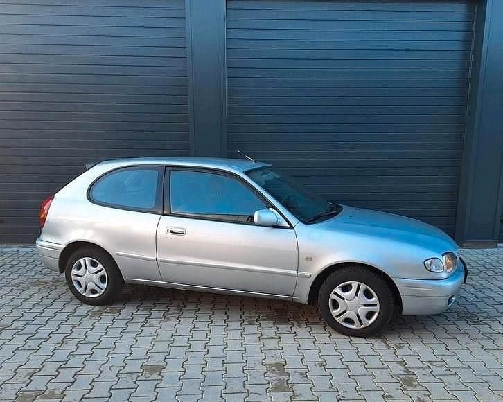 Occasion 2000 Toyota Corolla Terra | € 1.795 (Super prijs) - Afbeelding 1/4