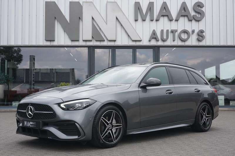 Grijs Gebruikt 2023 Mercedes C180 AMG Stationwagen | € 45.950 (Iets duurder) - Afbeelding 1/4