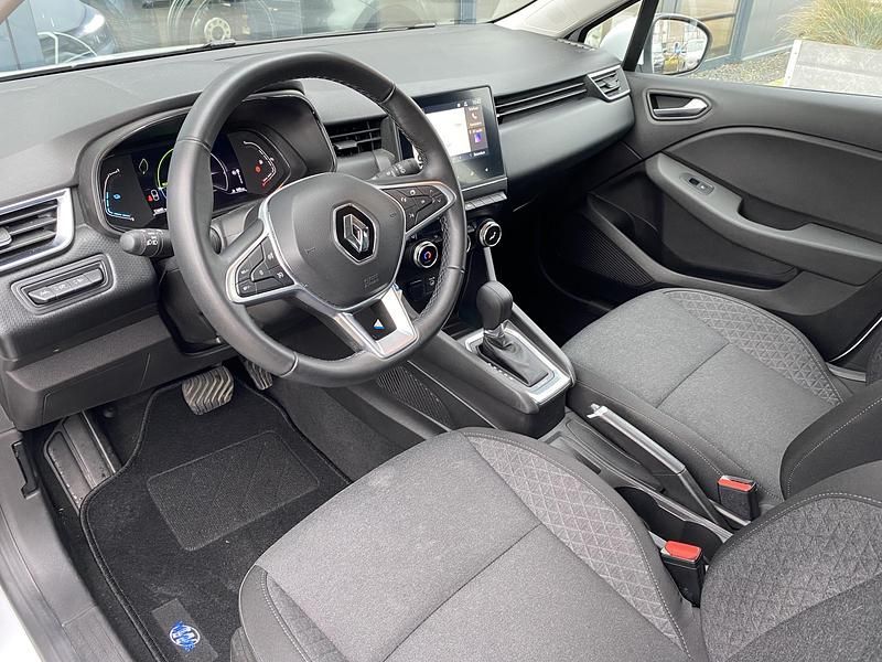 Occasion Renault Clio V Business 91 PK (66 kW) 2022 Wit Hatchback