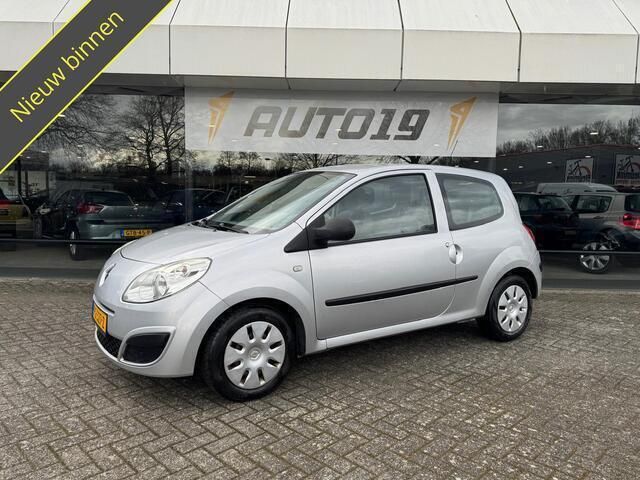 Grijs Gebruikt 2008 Renault Twingo Dynamique Hatchback | € 1.919 (Eerlijke prijs) - Afbeelding 1/3