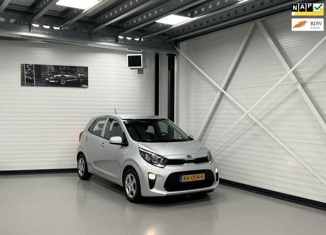 Grijs, metallic lak Gebruikt 2018 Kia Picanto Hatchback | € 8.350 (Goede deal) - Afbeelding 1/4