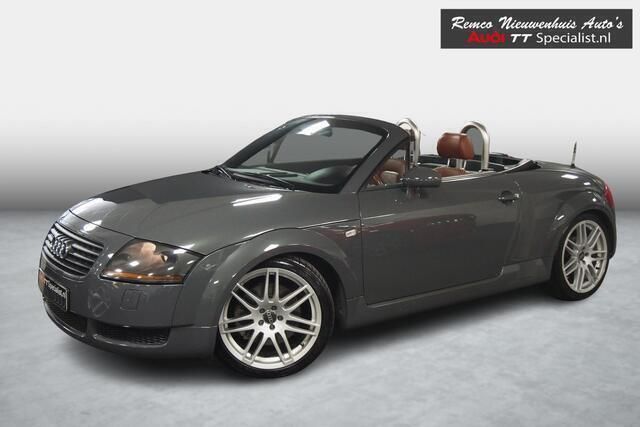 Grijs Gebruikt 2002 Audi TT Roadster Cabriolet | € 16.950 - Afbeelding 1/4