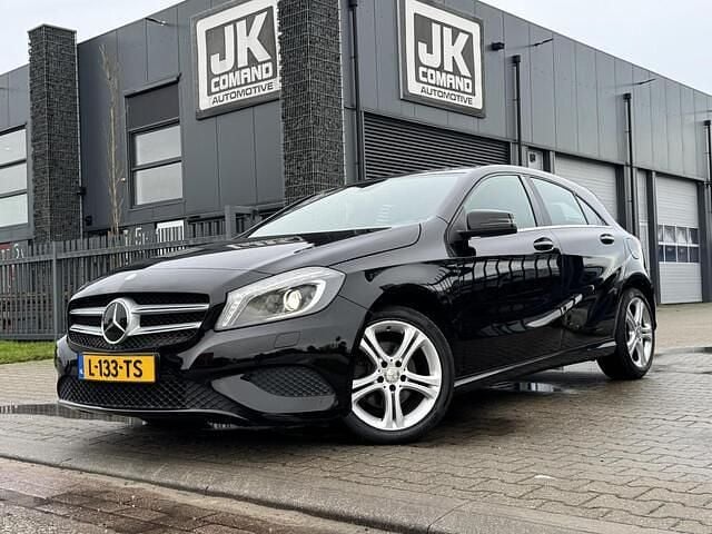 Zwart Gebruikt 2014 Mercedes A200 Prestige Hatchback | € 10.250 (Goede deal) - Afbeelding 1/4