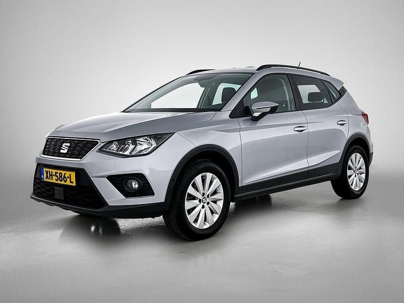 Grijs Gebruikt 2019 Seat Arona Business SUV | € 13.950 (Eerlijke prijs) - Afbeelding 1/3