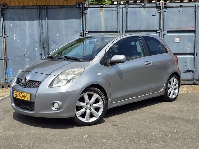 Grijs Gebruikt 2008 Toyota Yaris Hatchback | € 3.950 (Eerlijke prijs) - Afbeelding 1/4