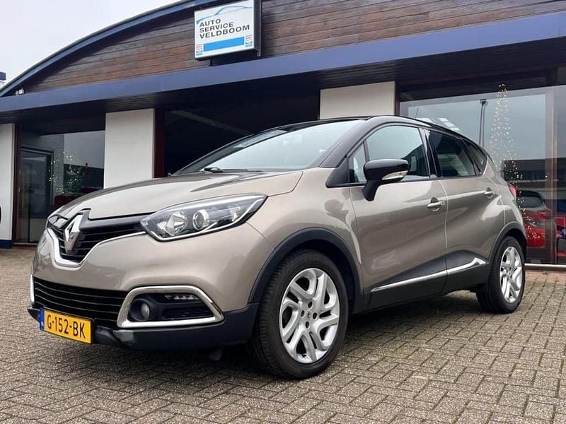 Grijs Gebruikt 2014 Renault Captur Dynamique SUV | € 11.995 (Eerlijke prijs) - Afbeelding 1/4
