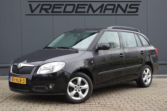 Zwart Gebruikt 2009 Skoda Fabia Ambiente Stationwagen | € 2.950 (Iets duurder) - Afbeelding 1/4