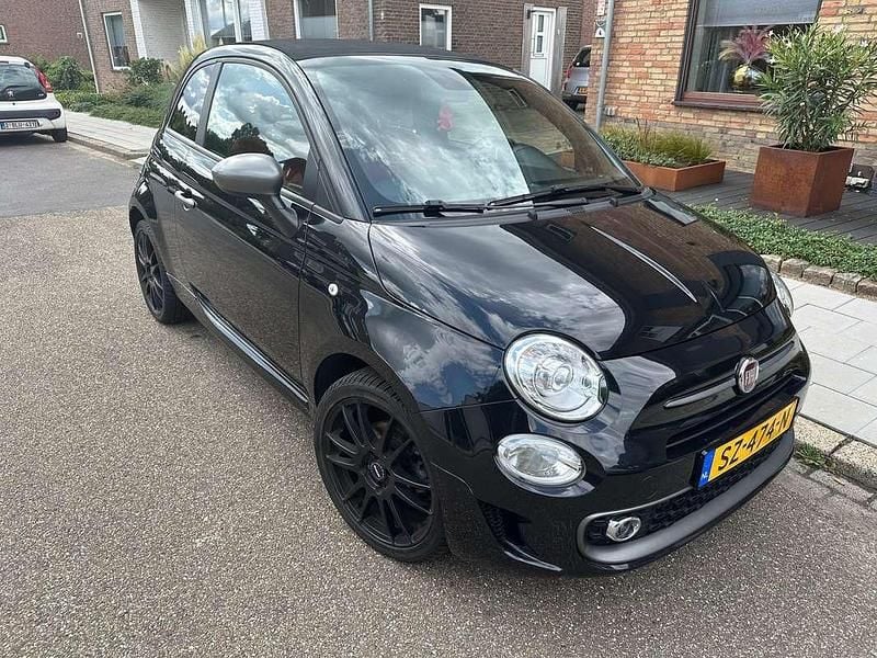Zwart Occasion 2018 Fiat 500 Cabriolet | € 9.750 (Eerlijke prijs) - Afbeelding 1/4