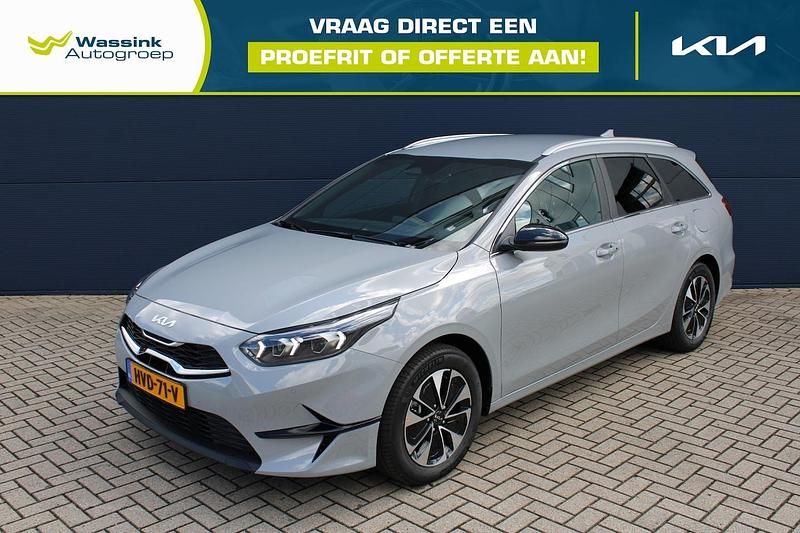 Grijs (metallic) Nieuw 2025 Kia Ceed Sportswagon Stationwagen | € 30.995 (Eerlijke prijs) - Afbeelding 1/4