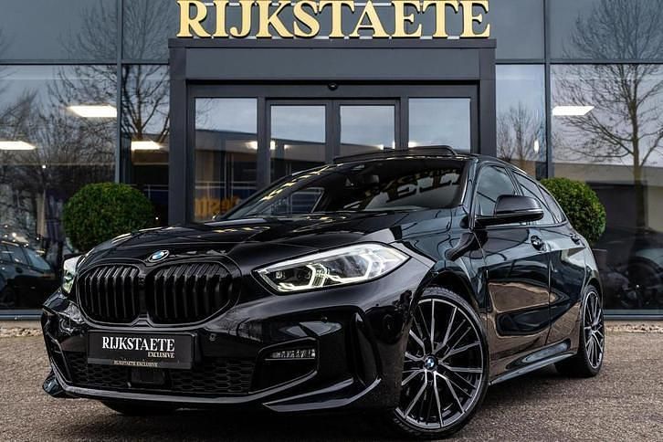 Occasion BMW 118 M Sport 136 PK (100 kW) 2024 Zwart (metallic) Hatchback