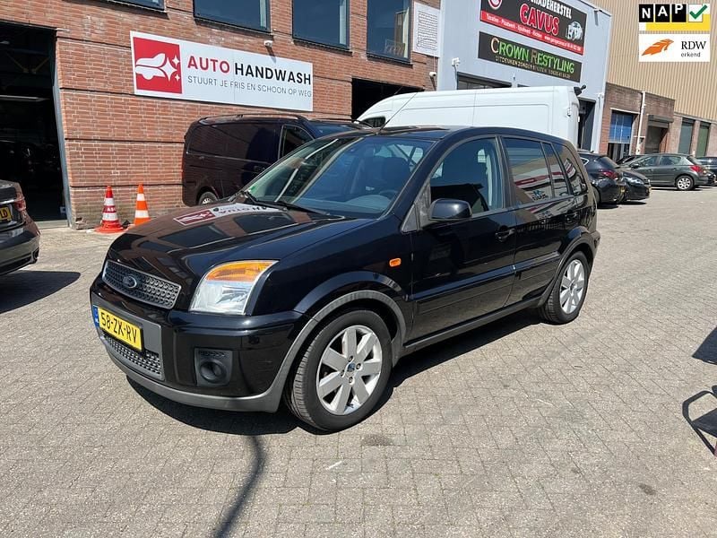 Zwart (metallic) Occasion 2008 Ford Fusion Futura MPV | € 2.950 (Eerlijke prijs) - Afbeelding 1/4
