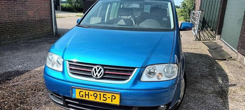 Blauw Gebruikt 2005 VW Touran MPV | € 2.500 (Iets duurder) - Afbeelding 1/4