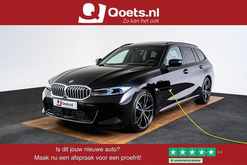 Zwart Gebruikt 2024 BMW 330e Comfort Edition Stationwagen | € 48.950 (Goede deal) - Afbeelding 1/4