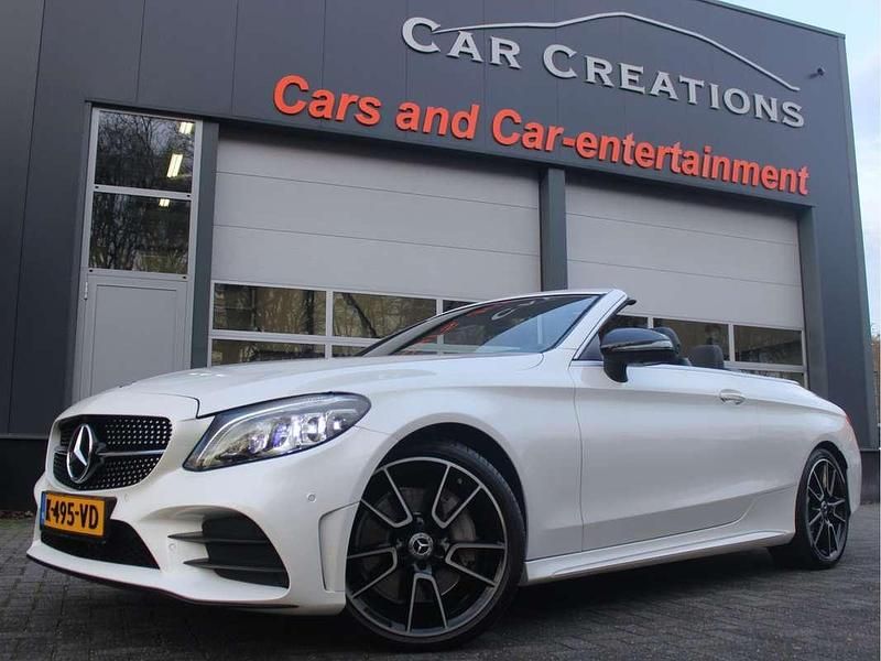 Wit (metallic) Gebruikt 2019 Mercedes C300 AMG Line Premium Plus Cabriolet | € 39.750 (Duur) - Afbeelding 1/4