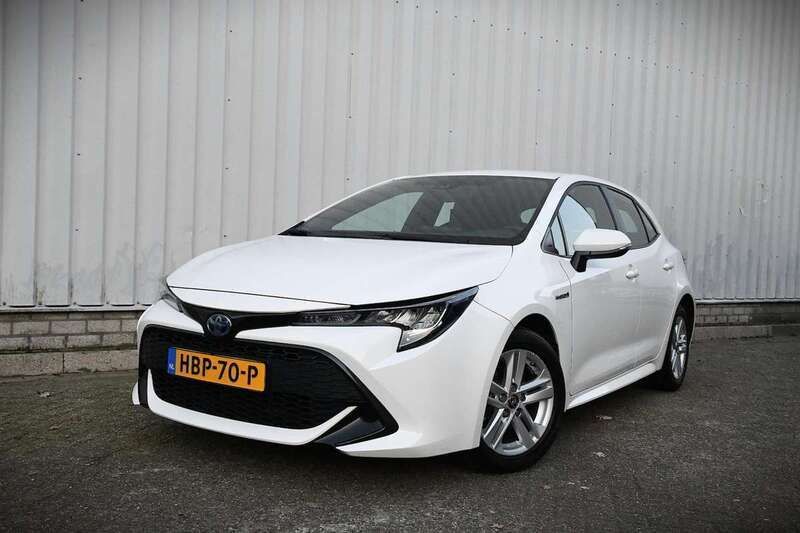 Wit Gebruikt 2023 Toyota Corolla Active Hatchback | € 16.500 (Goede deal) - Afbeelding 1/4