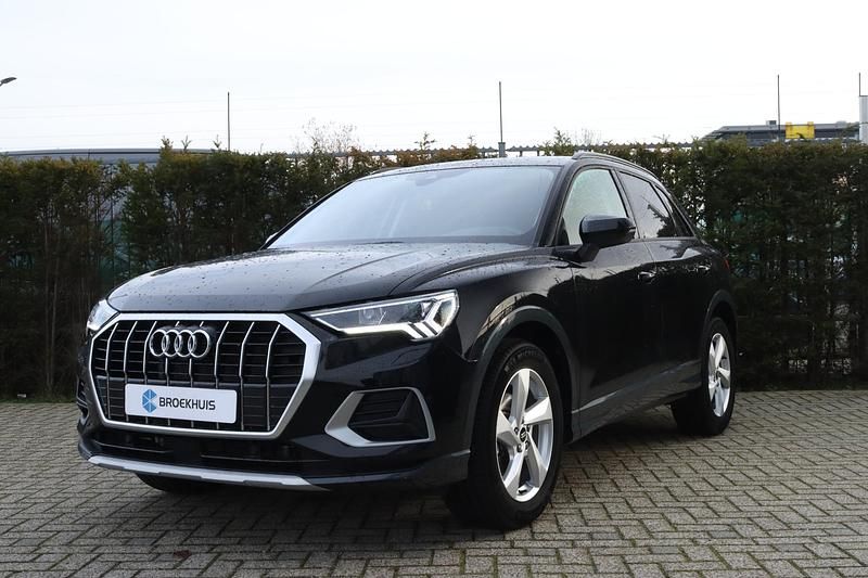 Zwart Gebruikt 2025 Audi Q3 Advanced SUV | € 48.795 - Afbeelding 1/4