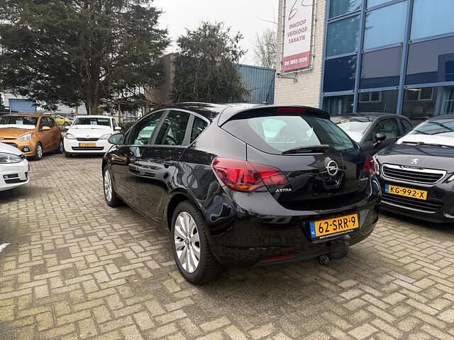 Occasion Opel Astra Cosmo 101 PK (74 kW) 2011 Zwart Hatchback