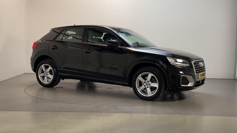 Zwart Gebruikt 2020 Audi Q2 Basis SUV | € 20.900 (Super prijs) - Afbeelding 1/3
