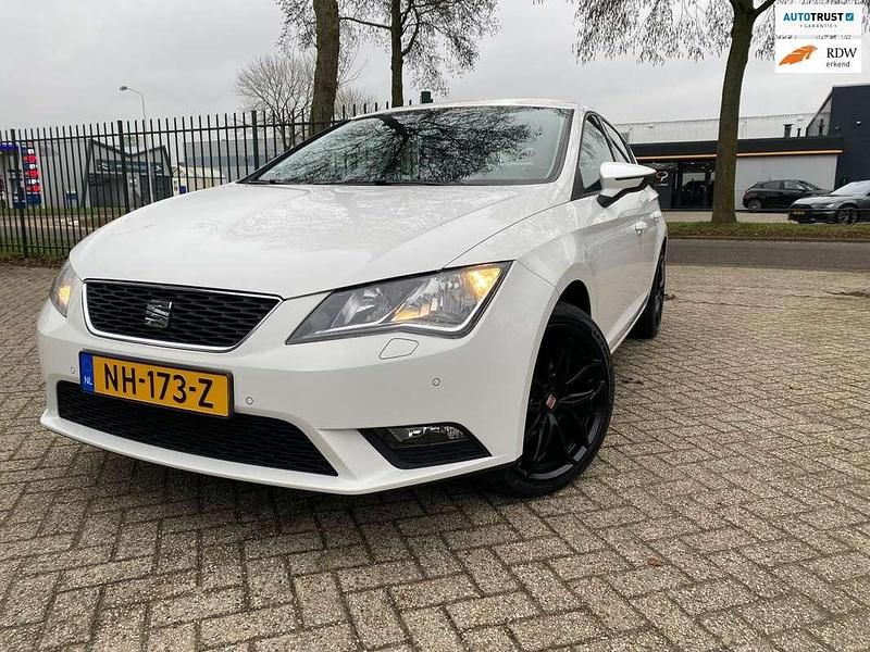 Occasion Seat Leon Style 110 PK (80 kW) 2015 Wit Hatchback