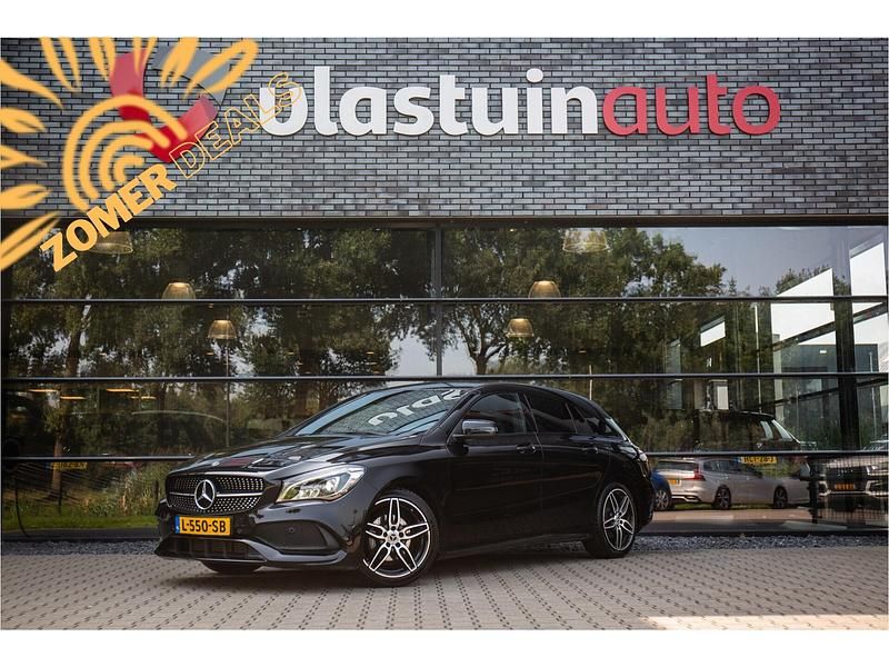 Zwart Gebruikt 2017 Mercedes CLA180 Prestige Sedan | € 17.950 (Eerlijke prijs) - Afbeelding 1/4