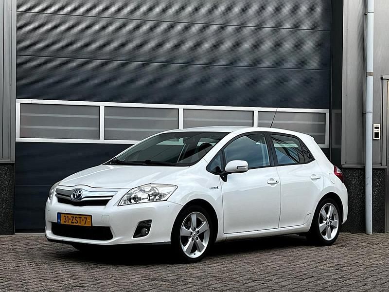 Wit Gebruikt 2011 Toyota Auris Hybrid Business Edition Hatchback | € 5.450 (Eerlijke prijs) - Afbeelding 1/4